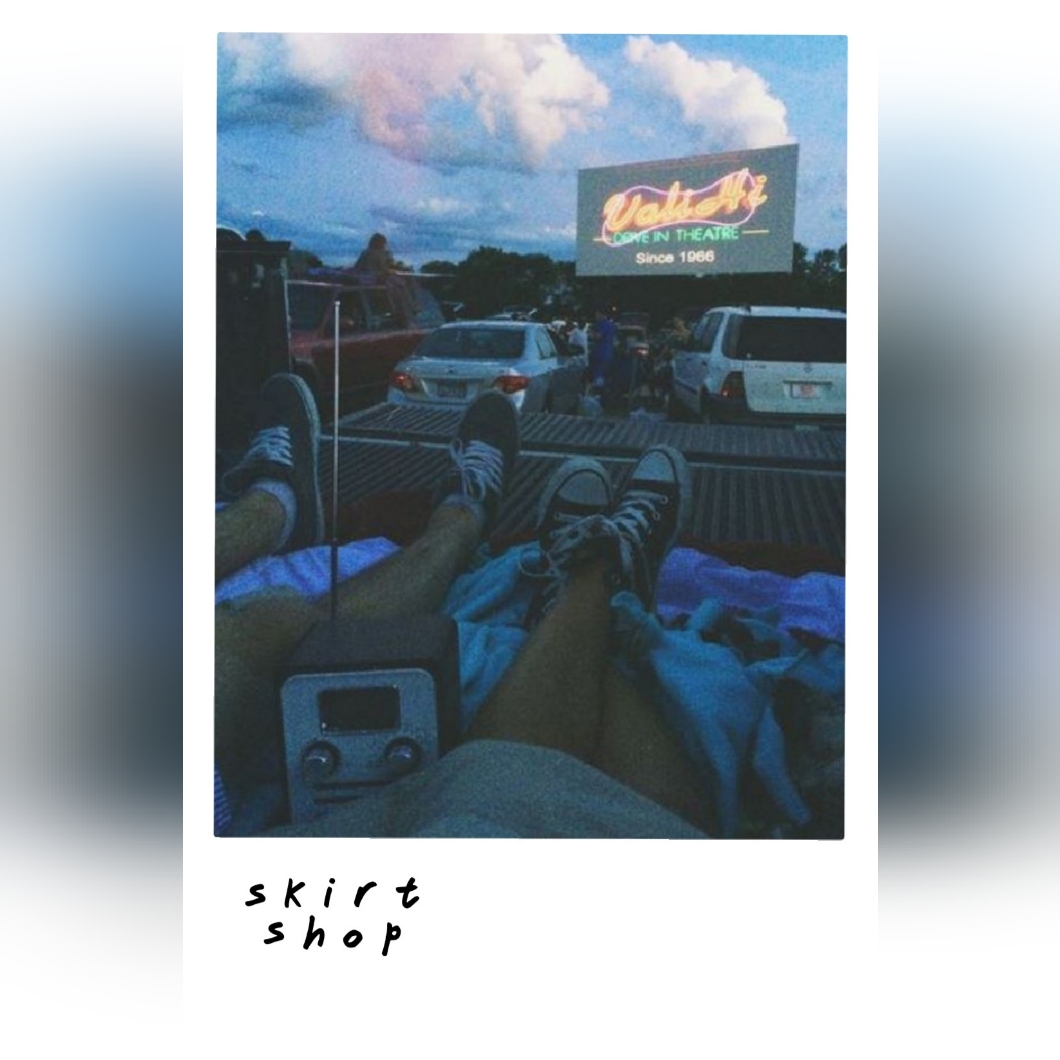 S K I R T S H O P